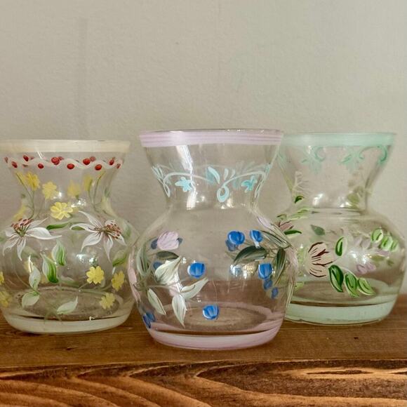 Set of 3 Vintage Hand Painted Glass Bud Vases – Floral Cottagecore 5” - Picture 2 of 4